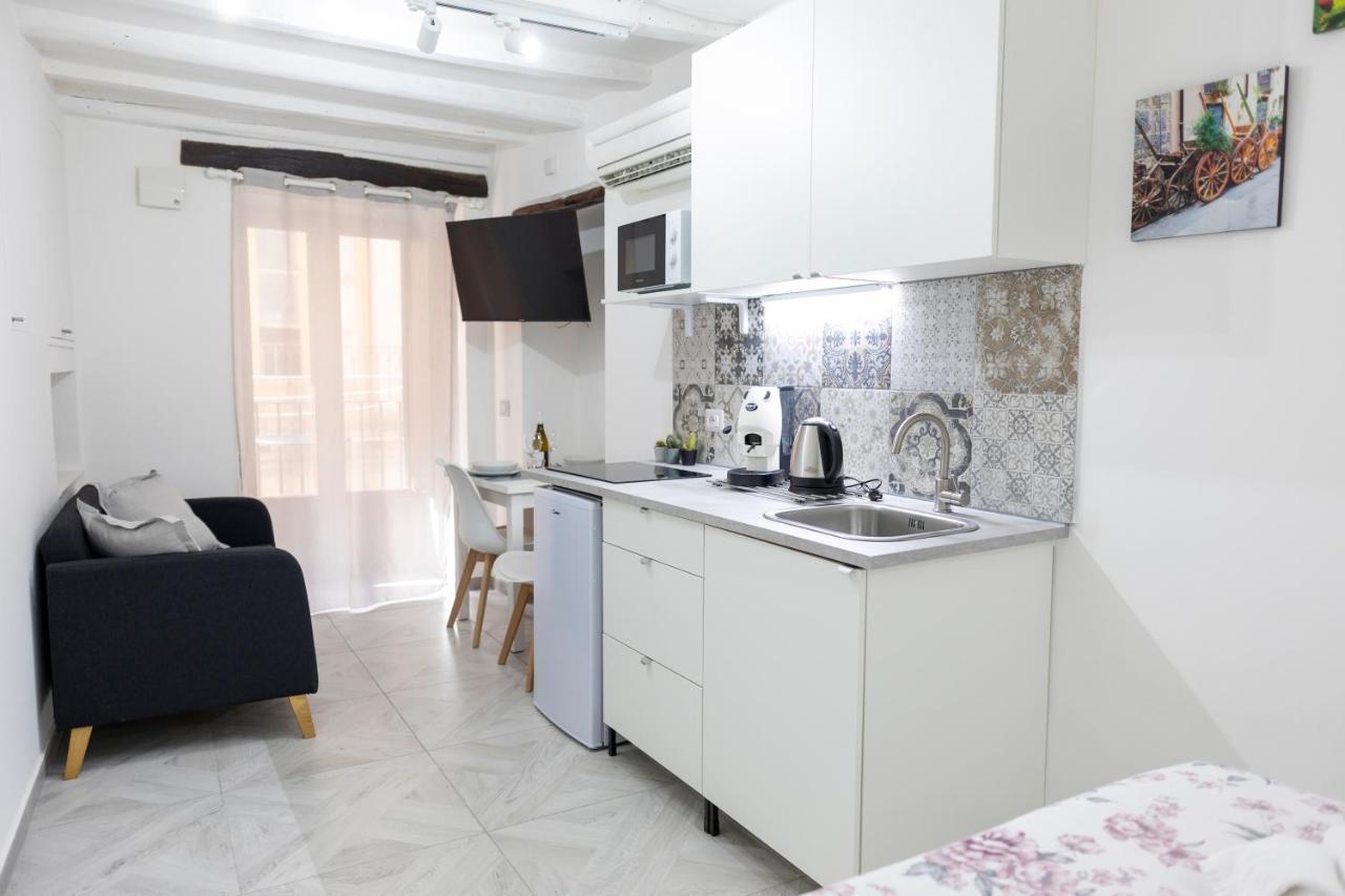 Aurora House Suite Чефалу Екстер'єр фото